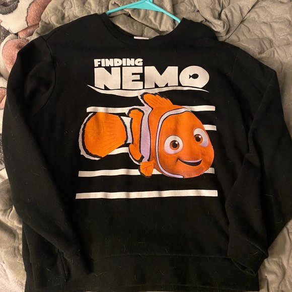 Finding Nemo Womens Sweater - Picture 1 of 3